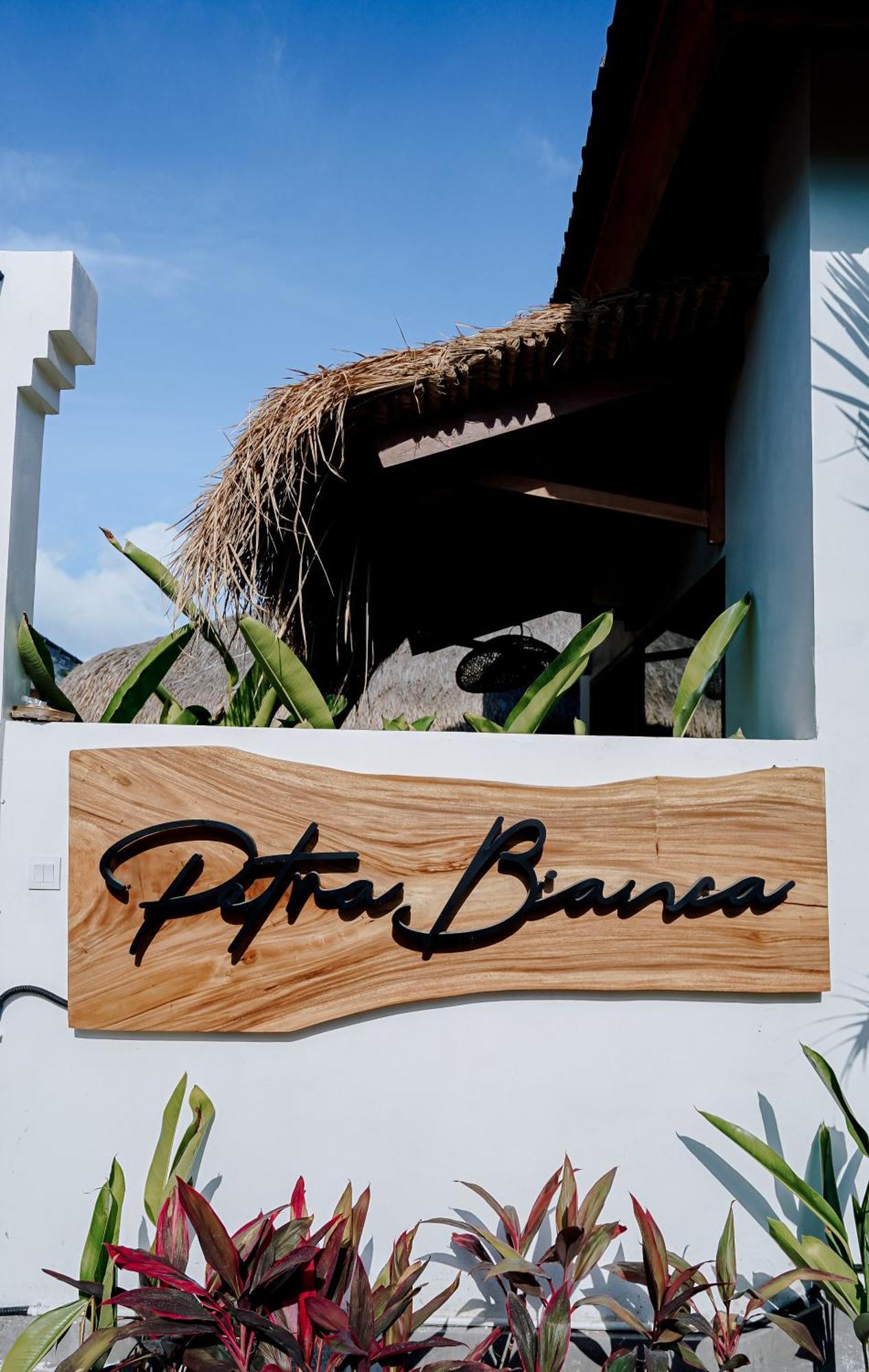 Petra Bianca Uluwatu Hotel Exterior foto